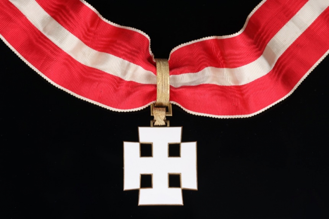 Austria - Merit Order Commander Cross in white