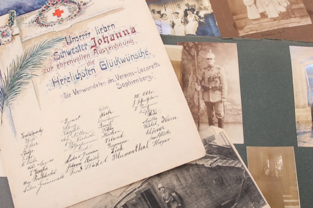 WWI two photo albums & certificate to a Bavarian nurse - 597 photos