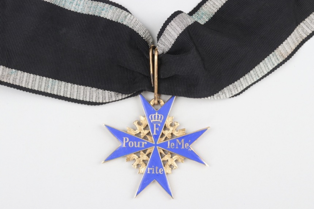 Post 1945 manufactured Pour le Mérite with neck ribbon