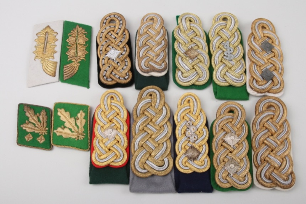 Lot of general's insignia (high quality reproductions)