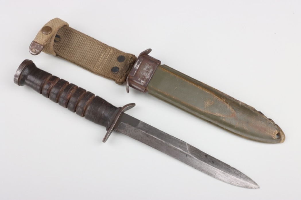WWII U.S. M3 combat knife with M8 scabbard - CASE