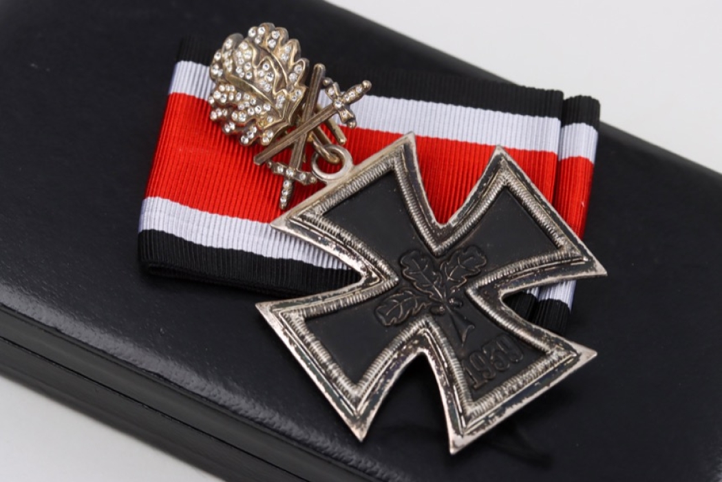 Knight's Cross with Oak Leaves, Swords and Diamonds in case - 1957 type