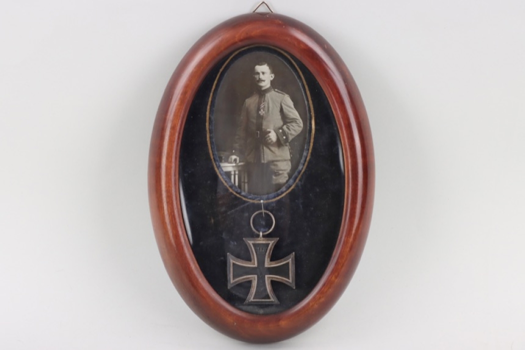 1914 Iron Cross 2nd Class with photo of the recipient in frame