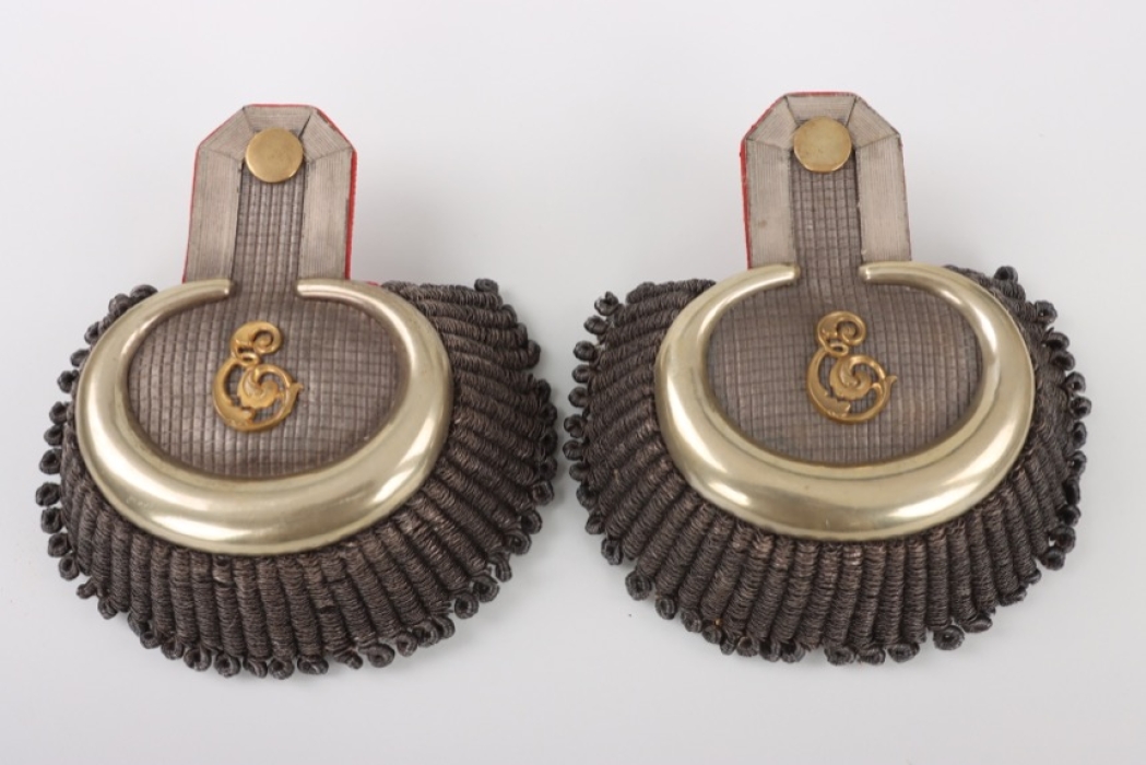 Imperial railway troops epaulettes for a general
