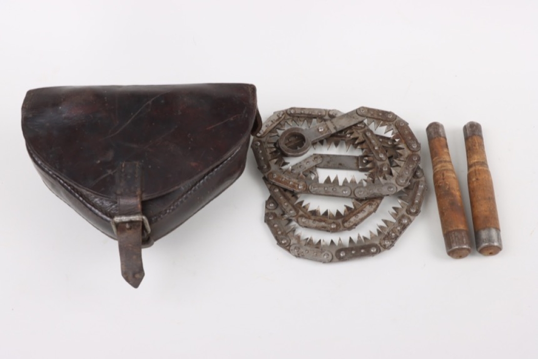 WWI folding trench saw with pouch