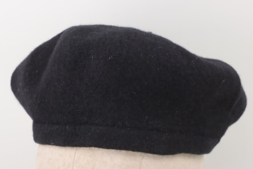 Black cover for a Heer Panzer beret