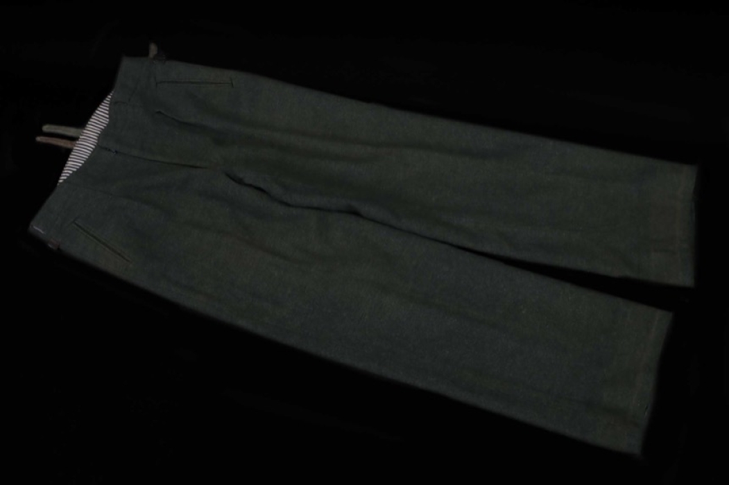 Mid-war M40 Heer field trousers - privat purchased