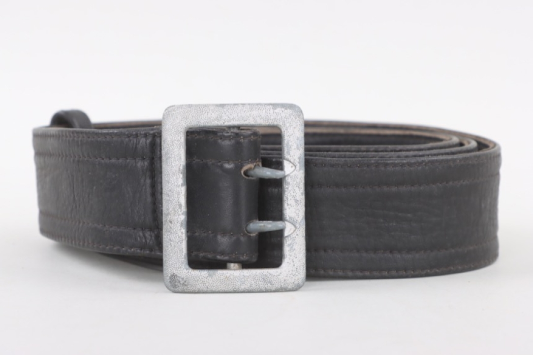 Belt for a leather coat