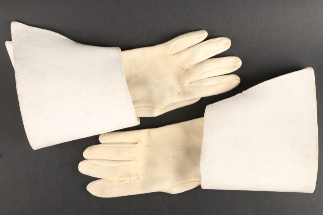 Prussia - Garde du Corps Gloves and gauntlets