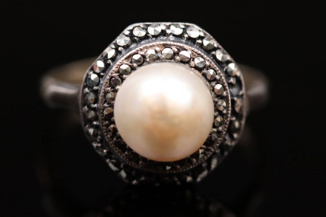 Art Déco style pearl ring