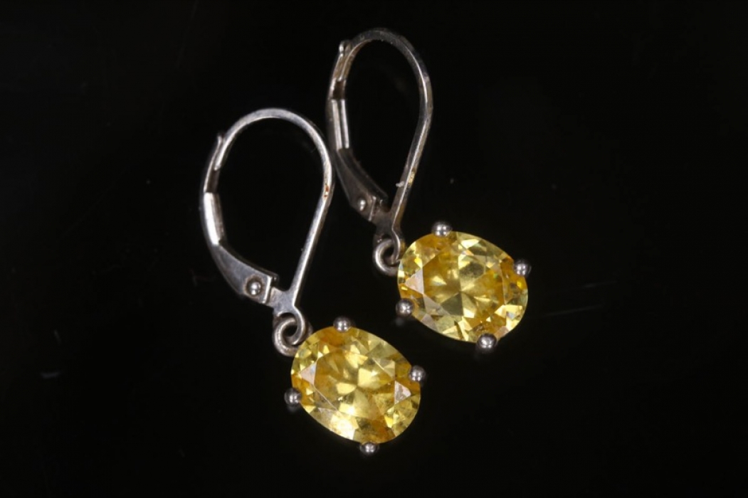 Silver earrings with yellow cubic zirconia