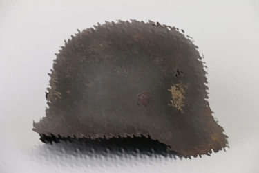 Heer M40 single decal helmet (battle damaged) 