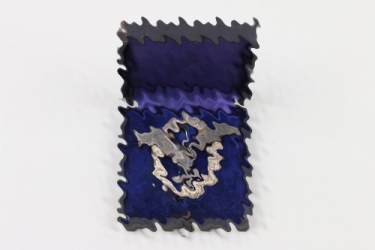 Luftwaffe Pilot's Badge (Juncker, flat) in case