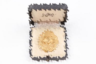 Wound Badge in gold with case - tombak