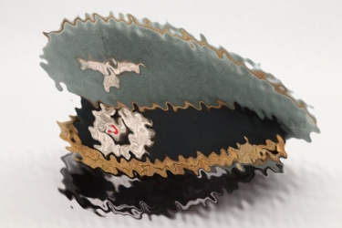 Heer General's visor cap - August Müller