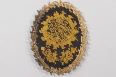 DAF cap badge