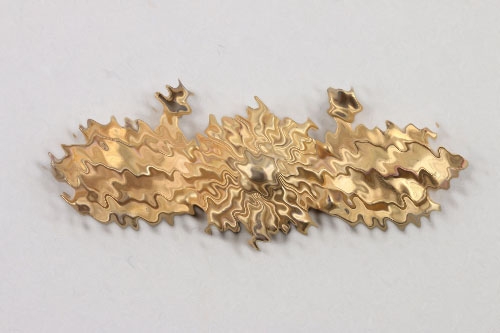 Star hanger for a Squadron Clasp in gold