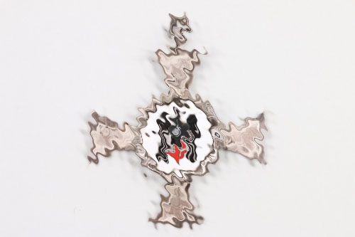 DRK Sister Cross in silver with wreath - 2nd pattern