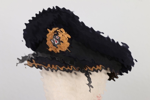 Kriegsmarine officer's visor cap - Lt. - Kplt. 