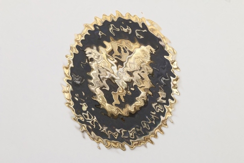 ADAC Sportabzeichen badge in gold