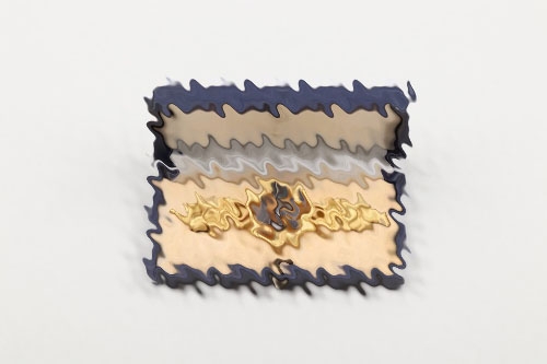 Squadron Clasp for Kampfflieger in gold (Osang) in case