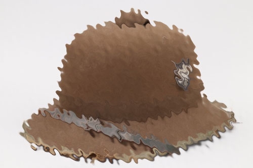 Heer Afrikakorps pith helmet - 1941