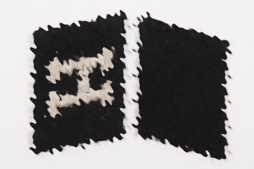 Waffen-SS "Hunyadi" collar tabs - EM/NCO