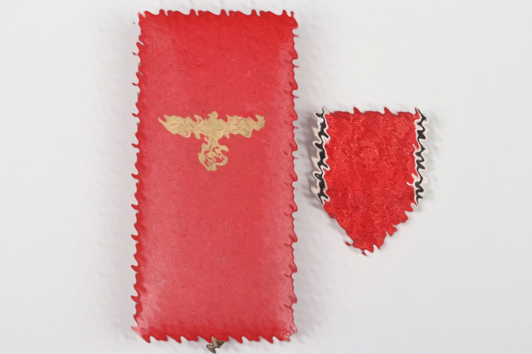 Case and ribbon for the Austria Medal