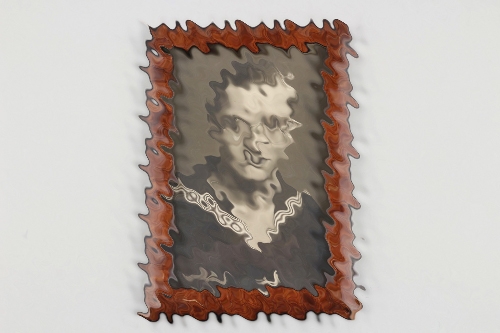 Framed portrait photo of a Kriegsmarine sailor