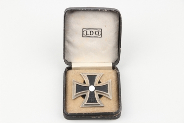 1939 Iron Cross 1st Class L/12 (Juncker) in case 
