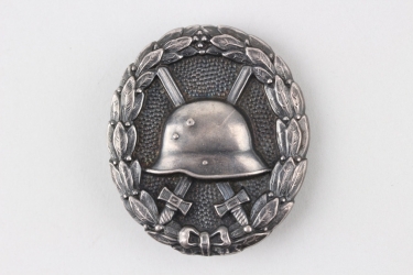 WW1 Wound Badge in silver - scarce variant 