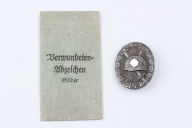 Wound Badge in silver in HAUPTMÜNZAMT bag 