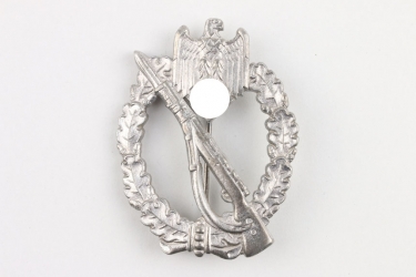 Infantry Assault Badge in silver 