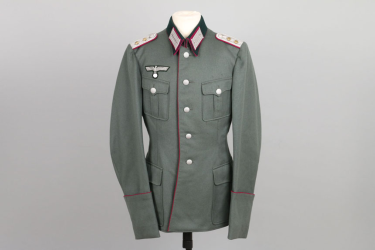 Heer Nebeltruppe ornamented tunic for a Hauptmann