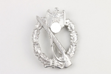 Infantry Assault Badge in silver - mint 