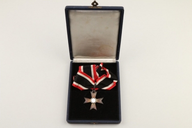 Knight's Cross to the War Merit Cross in case 