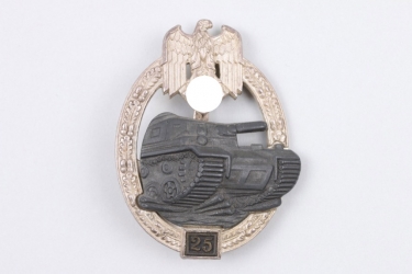 Tank Assault Badge in silver "25" - JFS 