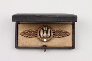 Squadron Clasp for Kampfflieger in bronze (R.S.S.) in case 