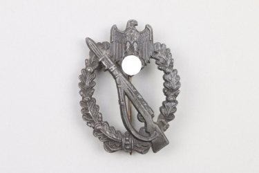 Infantry Assault Badge in silver - WR42