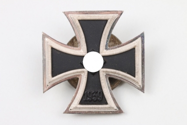 1939 Iron Cross 1st Class on screw-back - L/16 