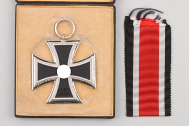 1939 Iron Cross 2nd Class with case - L/11 mint