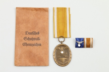 Westwall Medal in MAURER bag