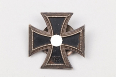 1939 Iron Cross 1st Class (L58) with screw-back