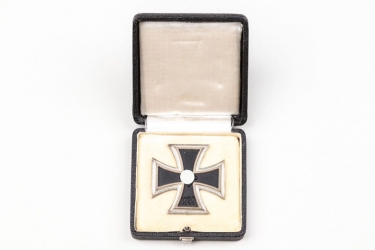 1939 Iron Cross 1st Class (L/11) in case