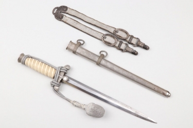 Heer officer's dagger with luxury hangers & portepee