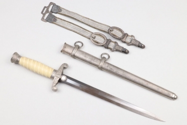 Heer officer's dagger (Wingen) + hangers