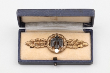Squadron Clasp for Jäger in gold in case