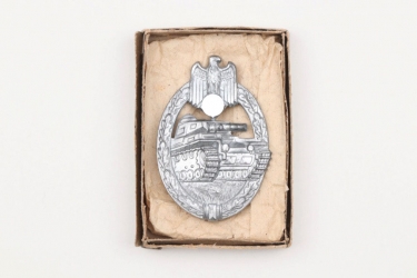 Tank Assault Badge in silver with case - Aurich