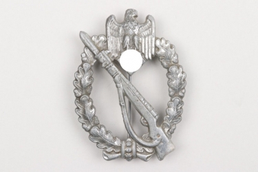 Infantry Assault Badge in silver - semi-hollow