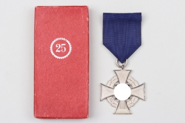 25 years Faithful Service Cross in case